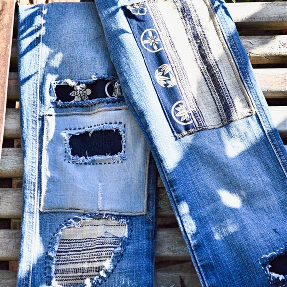 7 For All Mankind "A" Pocket Jeans Size 27 | Distressed | Patched | Boho - Picture 2 of 6